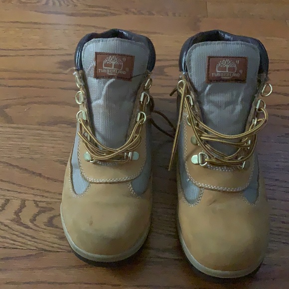 Kids timberland boots size 6.5 - Picture 1 of 4